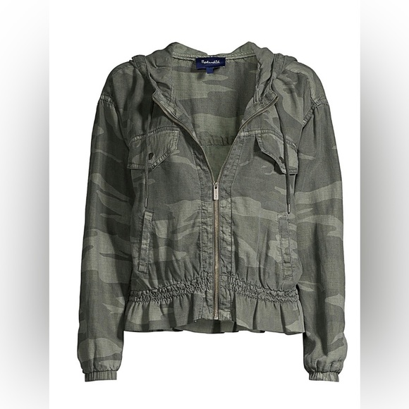 Splendid Jackets & Blazers - Splendid
Bodhi Camo Peplum Jacket